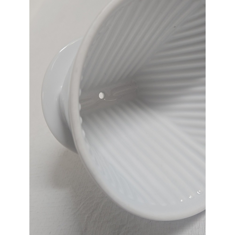 Starbucks White Ceramic Pour Over Coffee Dripper Single Cup Brewer #4 No Box - Picture 5 of 7